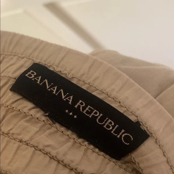 Banana Republic Beige Smocked Mini Skater Skirt - Picture 2 of 3